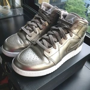 Nike Air Jordan 1 Mid SE (GS)